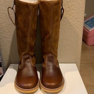 Toddler girl leather suede tall boots.